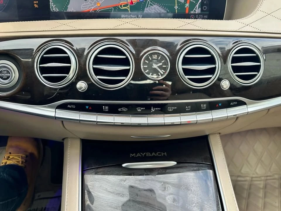 2020 Maybach - Image 11 of 20
