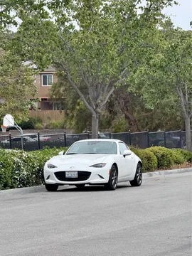 2020 Mazda MX-5 Miata RF Grand Touring Convertible 2D