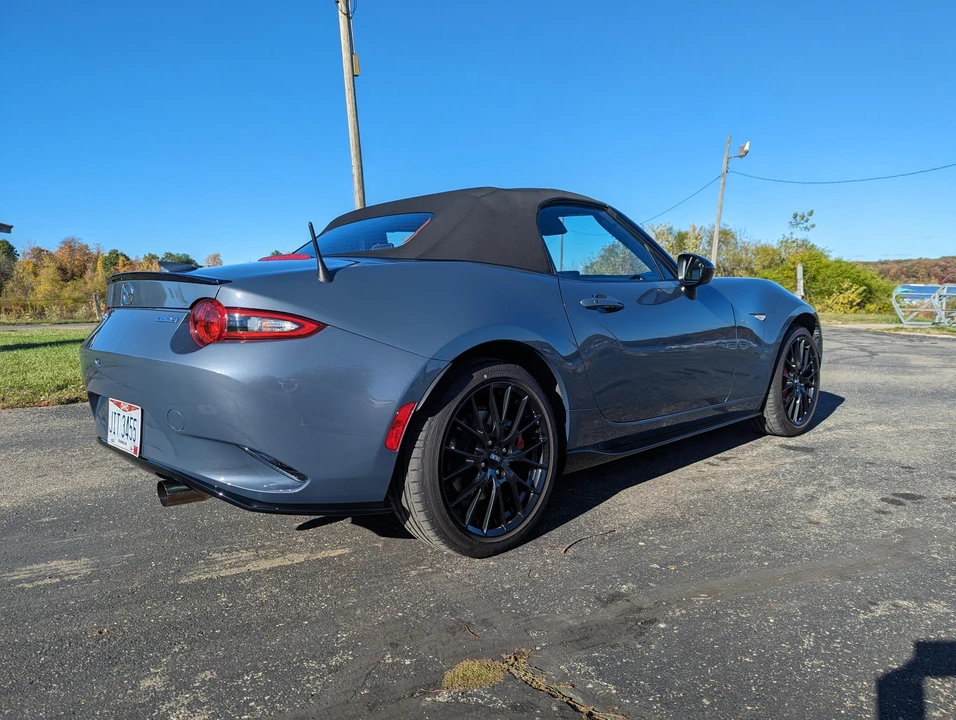 2020 Mazda ND MX-5 Miata - Image 17 of 31
