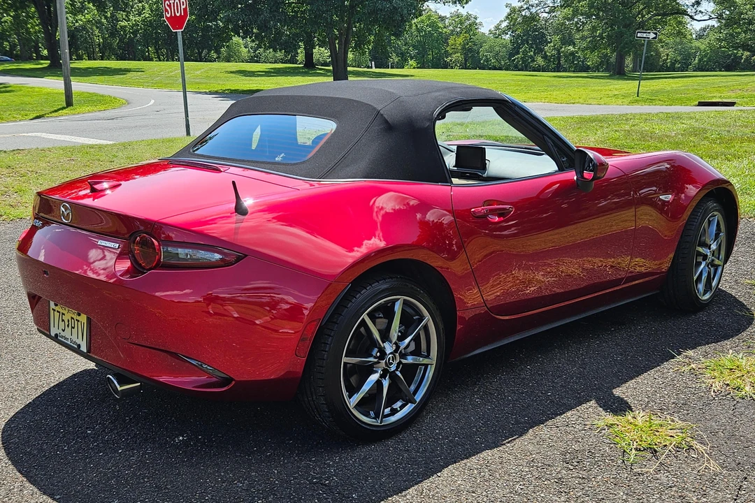 2020 Mazda ND MX-5 Miata - Image 4 of 31