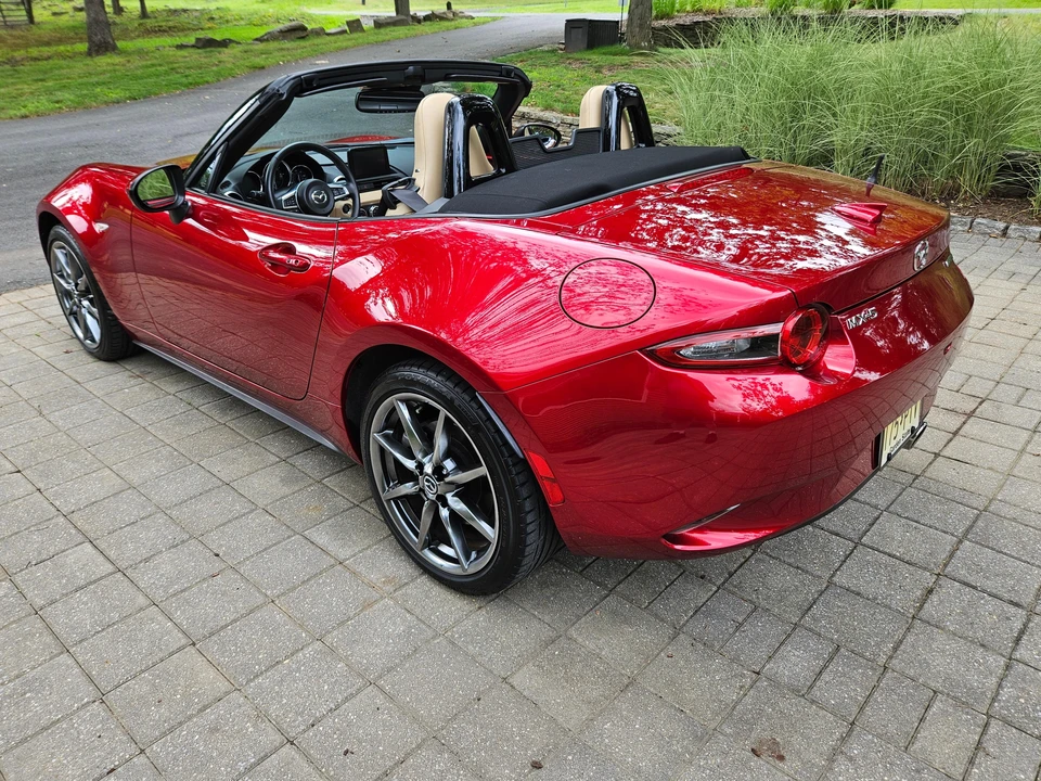 2020 Mazda ND MX-5 Miata - Image 27 of 31