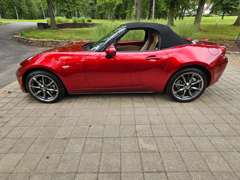 2020 Mazda ND MX-5 Miata - Image 13 of 31