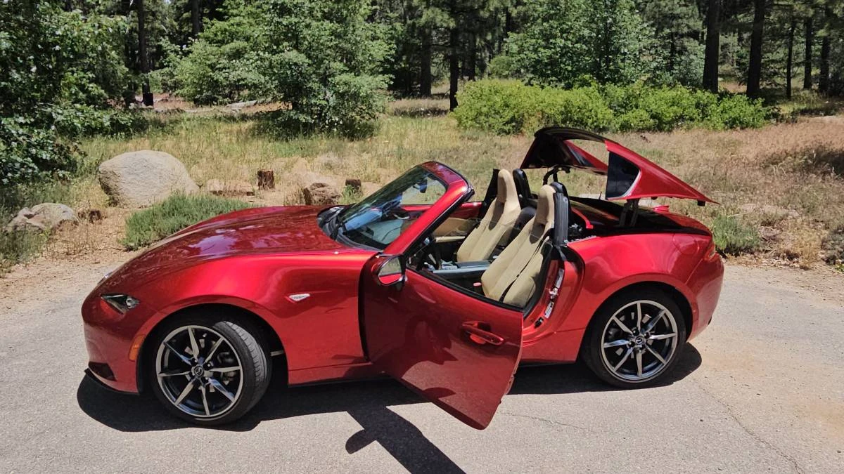 2020 Mazda ND MX-5 Miata - Image 14 of 24