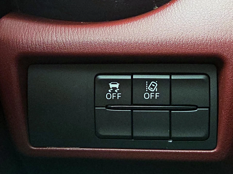 2020 Mazda ND MX-5 Miata - Image 14 of 26