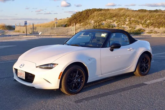 2020 Mazda MX-5 Miata Sport