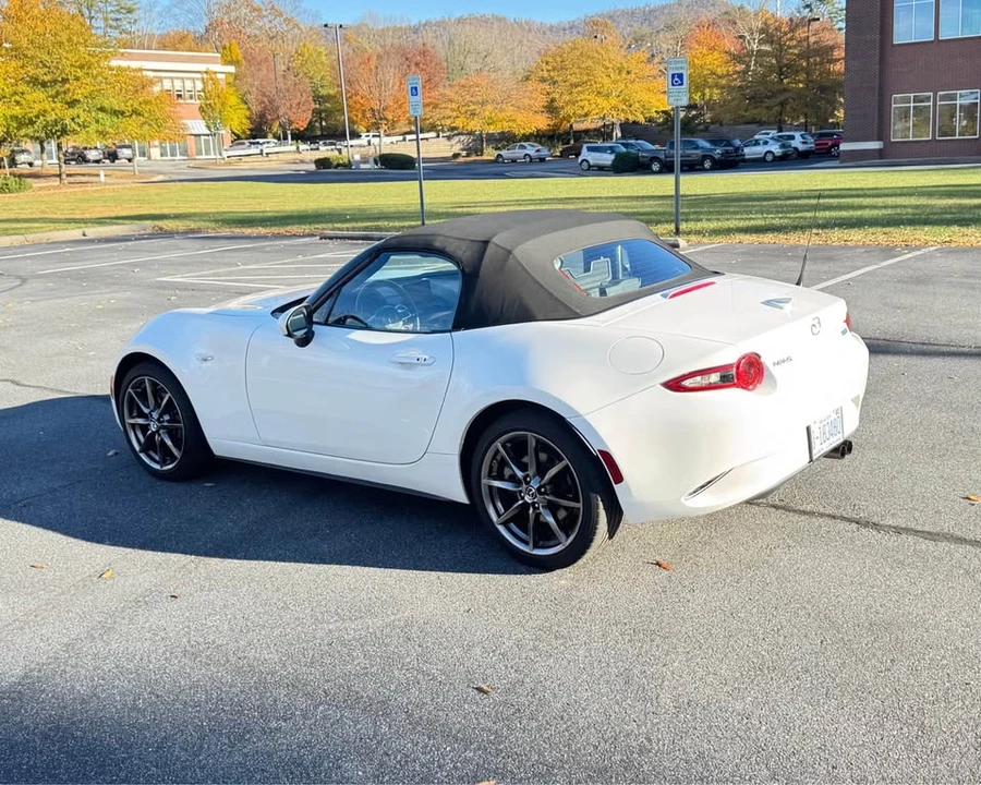 2020 Mazda ND MX-5 Miata - Image 10 of 19