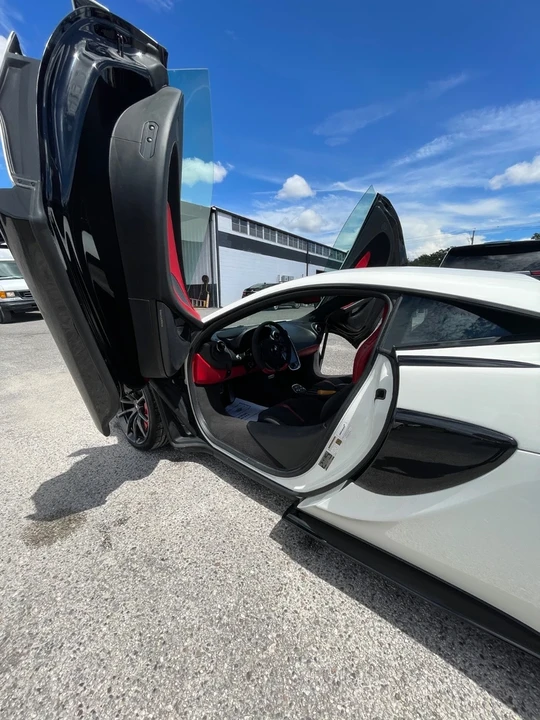 2020 McLaren 570 - Image 11 of 21