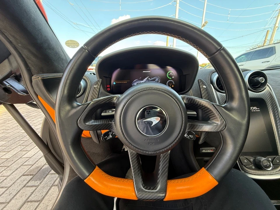 2020 McLaren 570S Spider - Image 17 of 21
