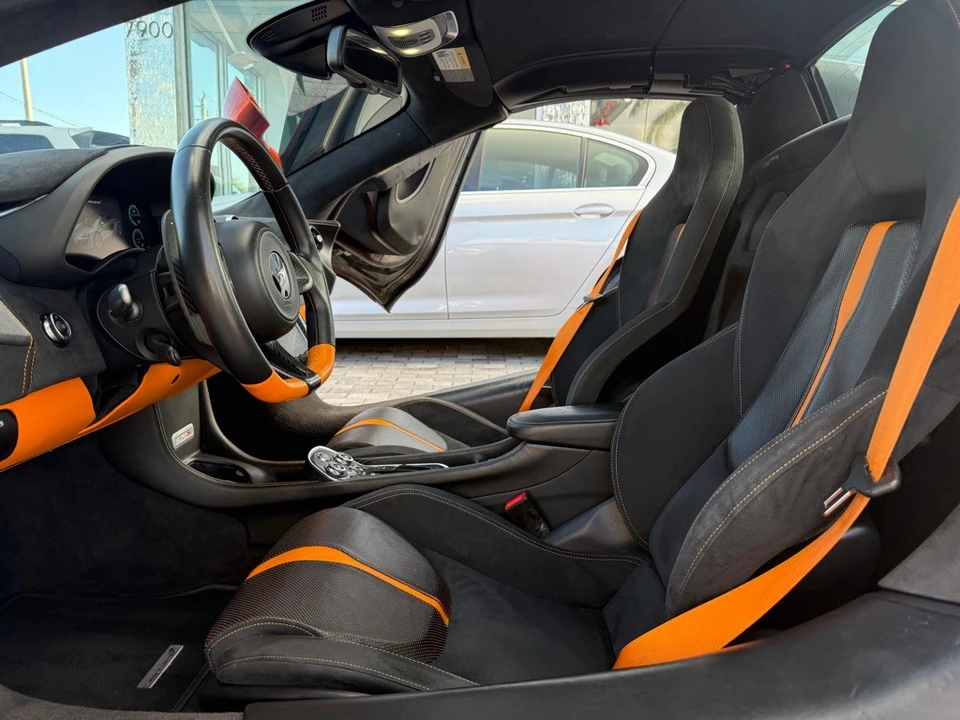 2020 McLaren 570S Spider - Image 13 of 21