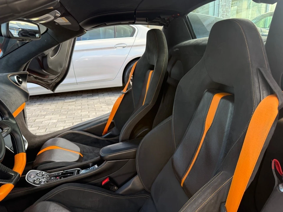 2020 McLaren 570S Spider - Image 11 of 21