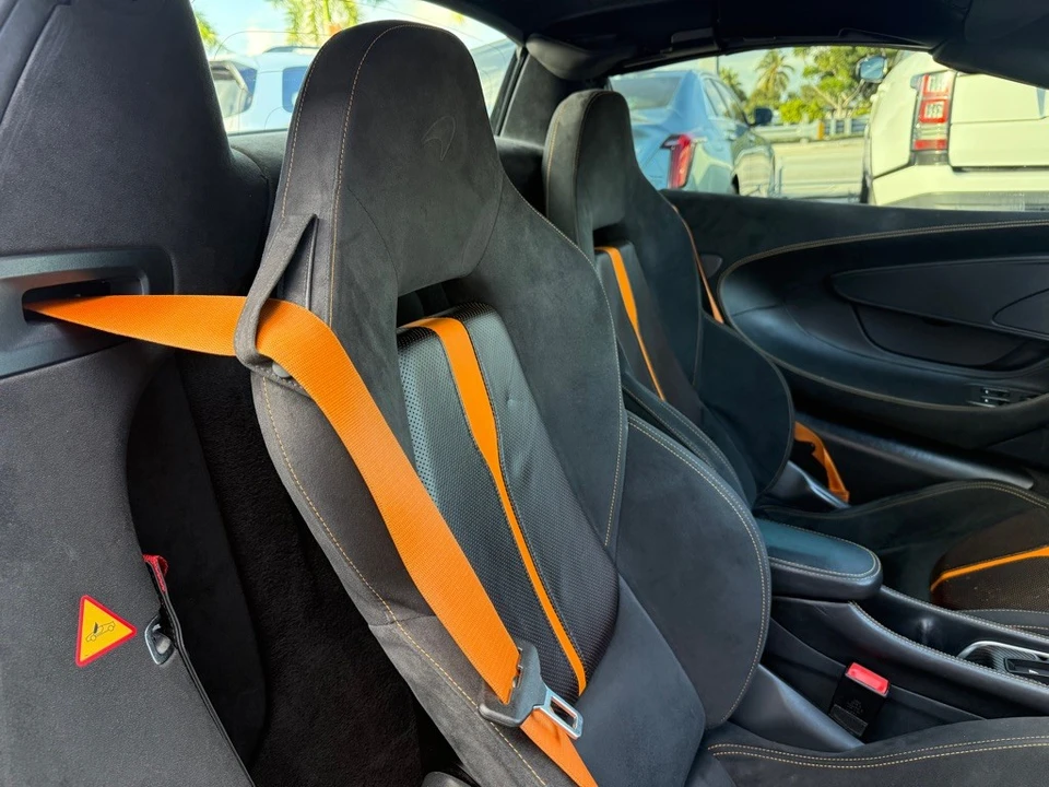 2020 McLaren 570S Spider - Image 12 of 21