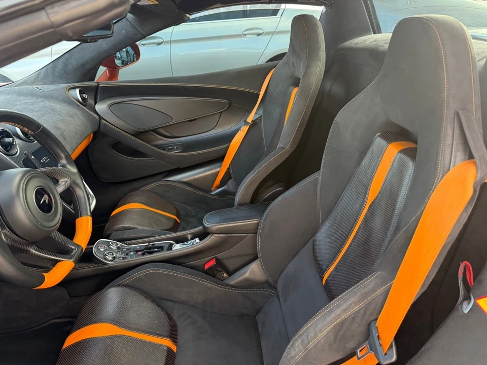 2020 McLaren 570S Spider - Image 18 of 21