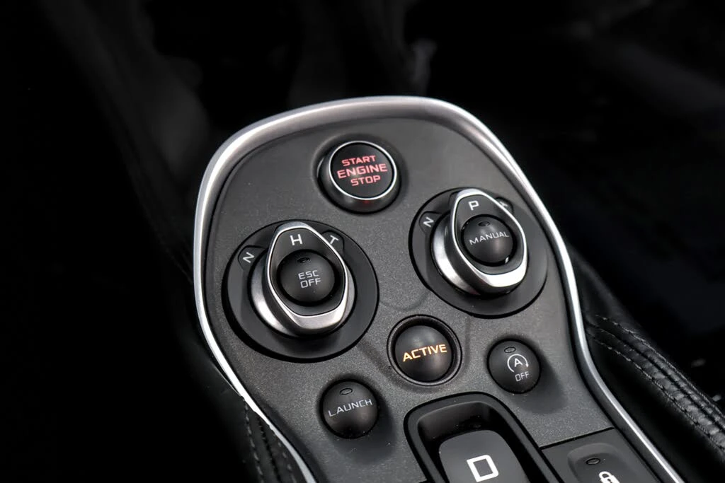2020 McLaren 570S - Image 15 of 31