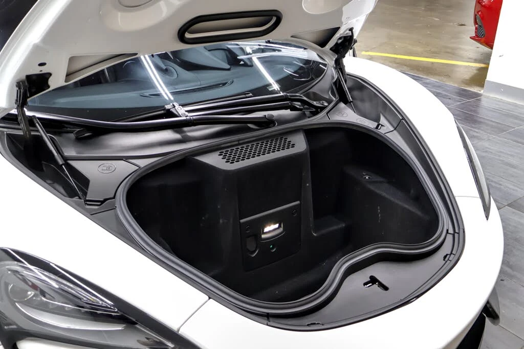 2020 McLaren 570S - Image 31 of 31