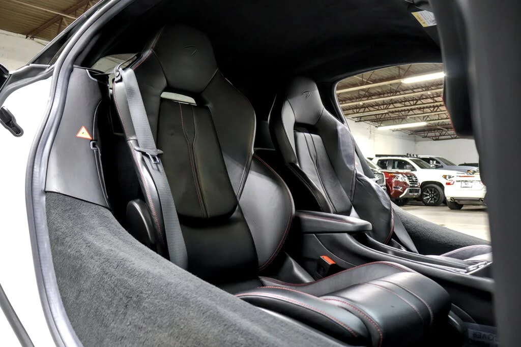 2020 McLaren 570S - Image 27 of 31