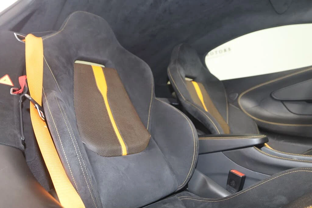 2020 McLaren 570S - Image 15 of 31