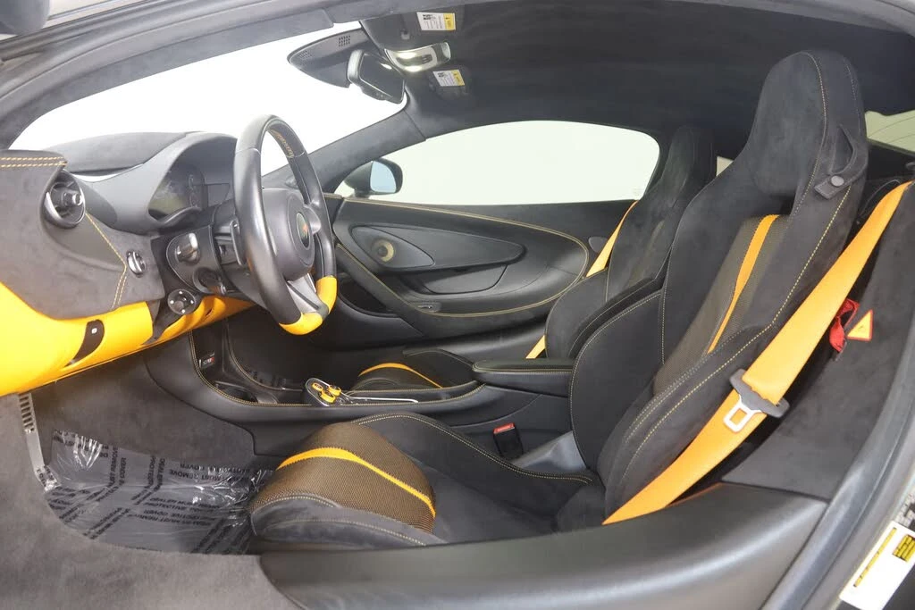 2020 McLaren 570S - Image 13 of 31