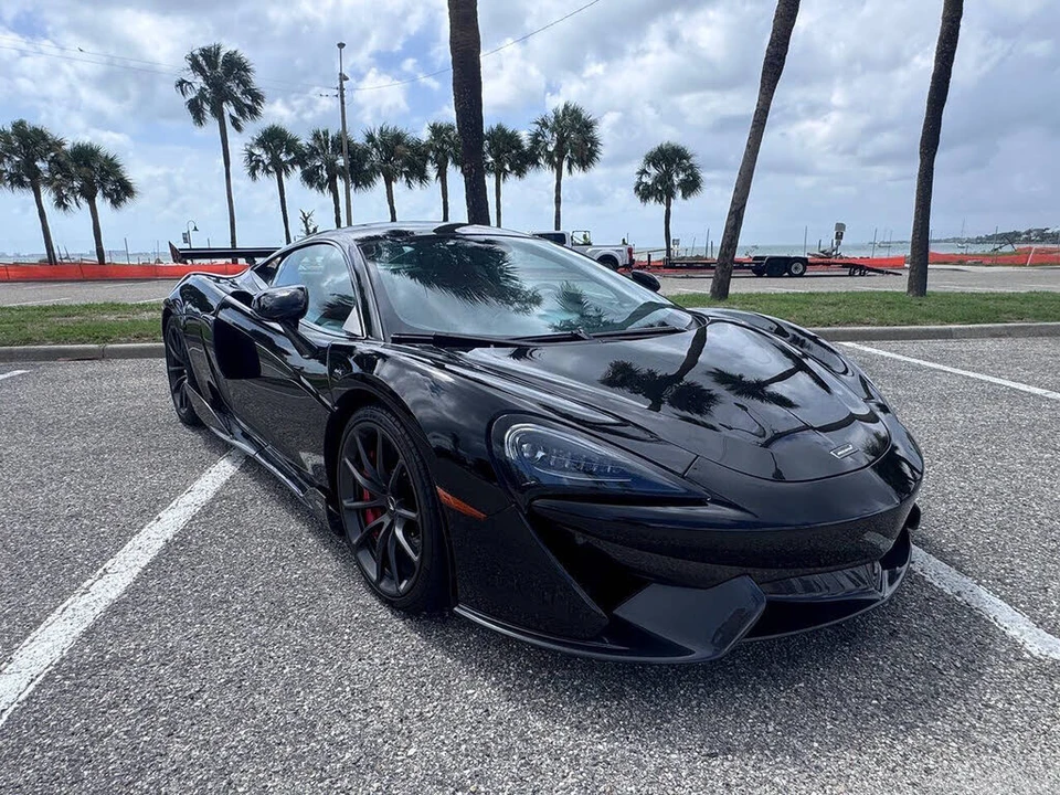 2020 McLaren 570S - Image 13 of 31
