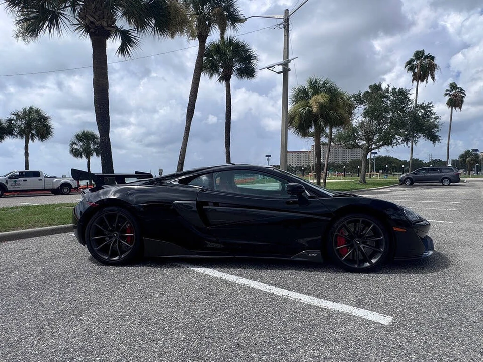 2020 McLaren 570S - Image 19 of 31