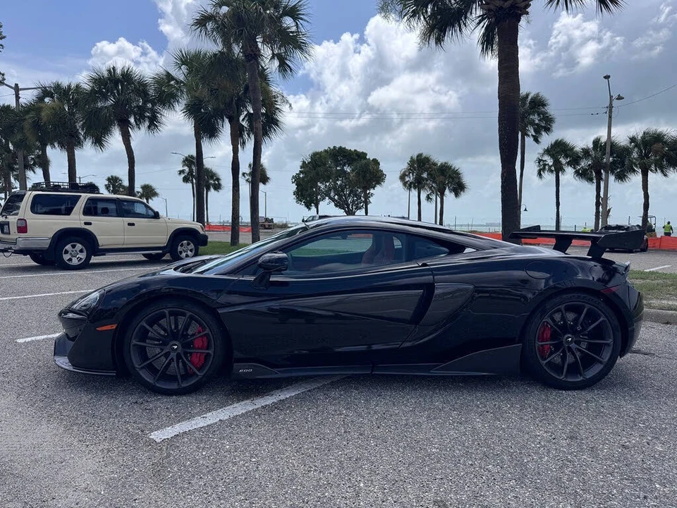 2020 McLaren 570S - Image 15 of 31