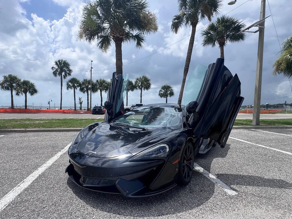 2020 McLaren 570S - Image 8 of 31
