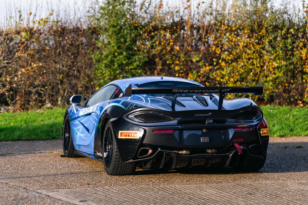 2020 McLaren 570S - Image 8 of 31