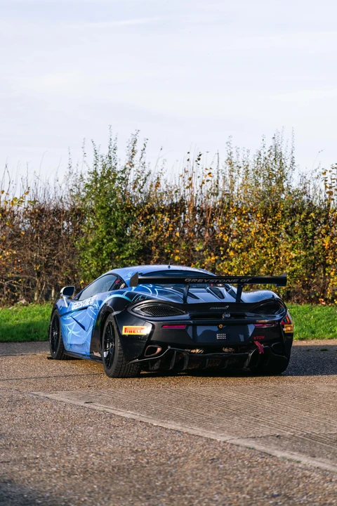 2020 McLaren 570S - Image 17 of 31