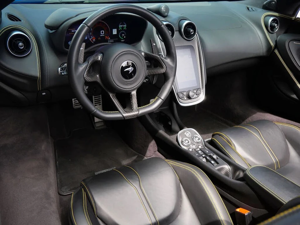 2020 McLaren 570S - Image 8 of 25