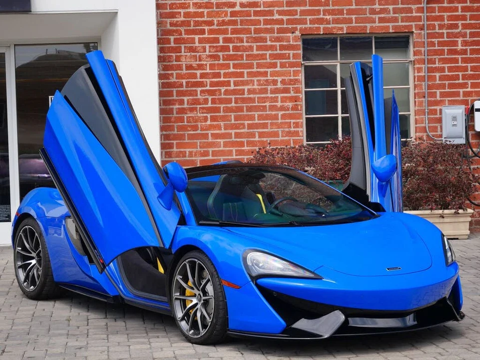 2020 McLaren 570S - Image 16 of 25