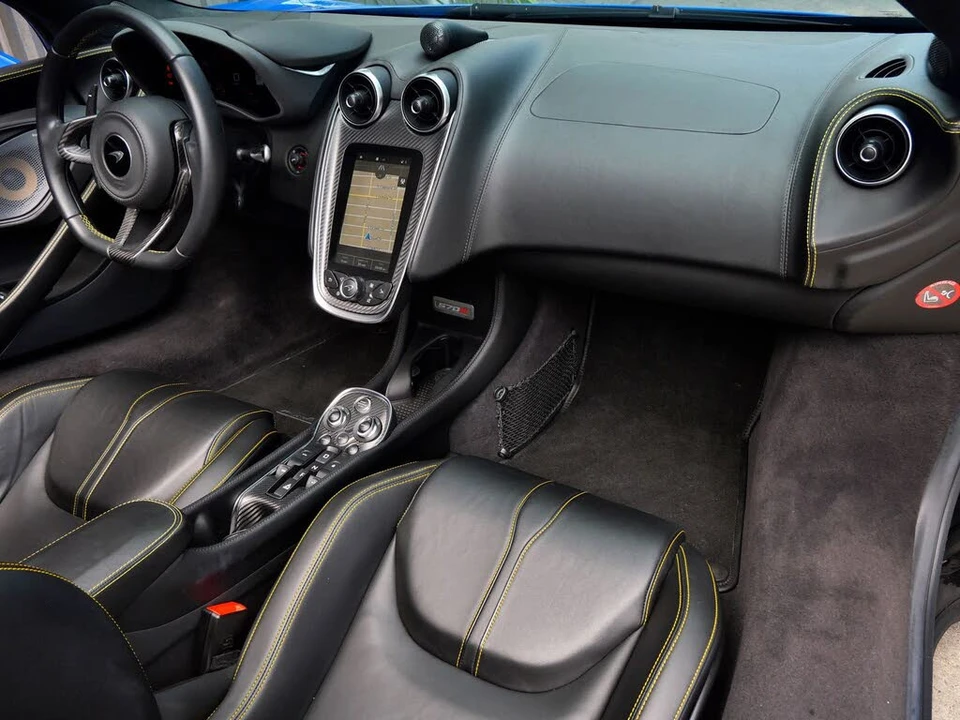 2020 McLaren 570S - Image 10 of 25