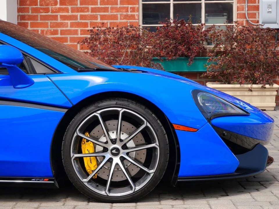 2020 McLaren 570S - Image 7 of 25