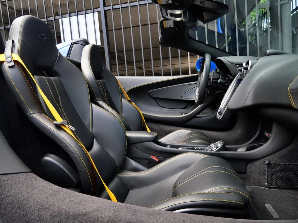 2020 McLaren 570S - Image 11 of 25