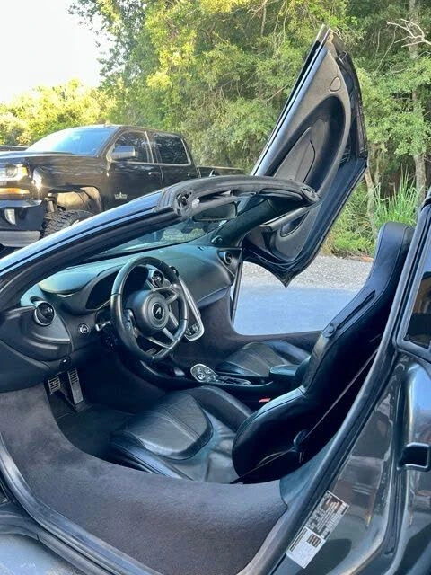 2020 McLaren 570S Spider - Image 18 of 31