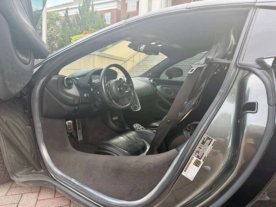 2020 McLaren 570S Spider - Image 10 of 20