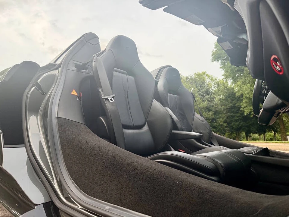 2020 McLaren 570S Spider - Image 13 of 20