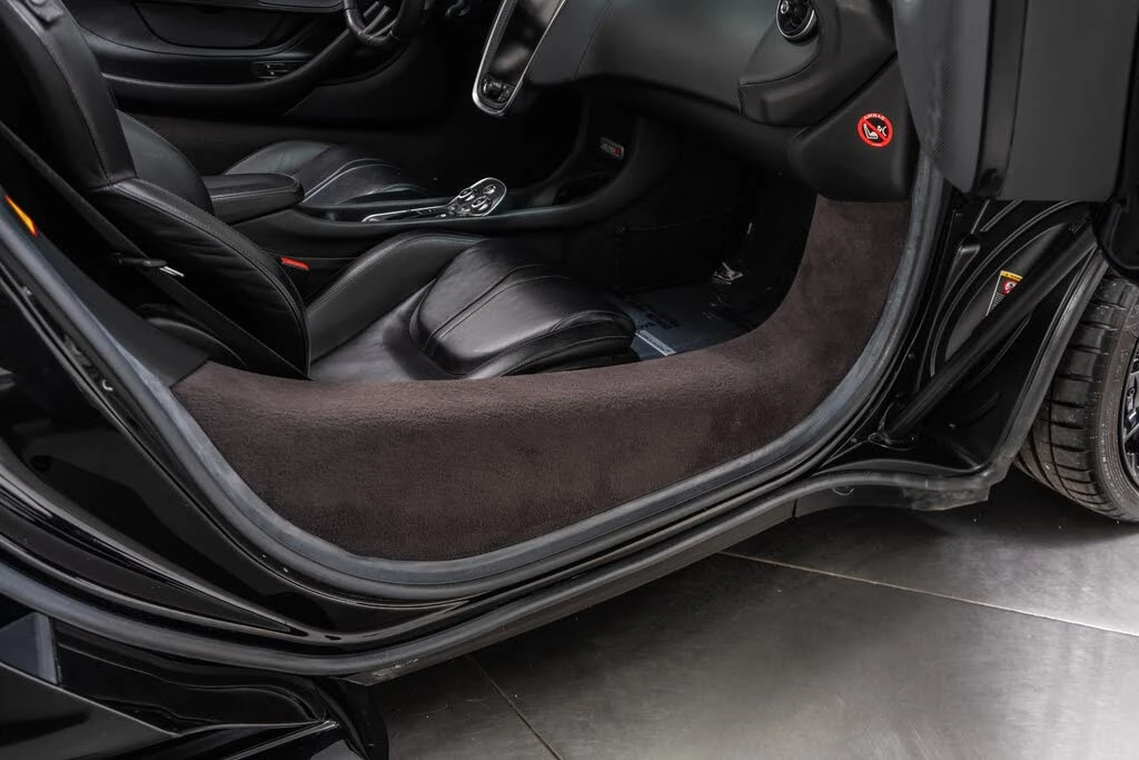 2020 McLaren 570S Spider - Image 27 of 31