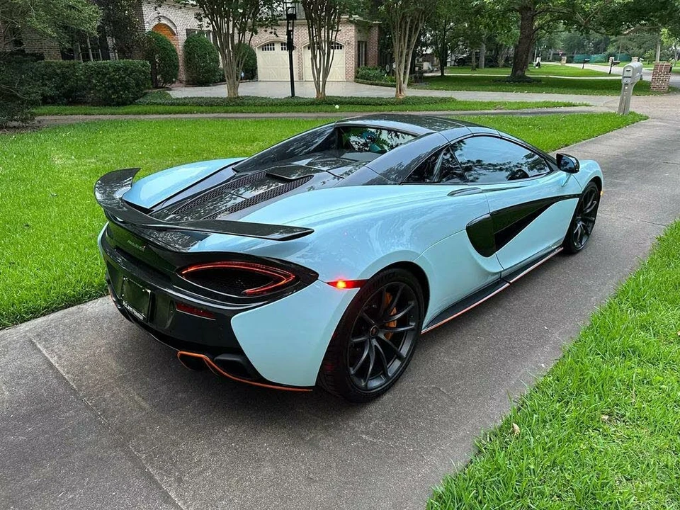 2020 McLaren 570S Spider - Image 17 of 19