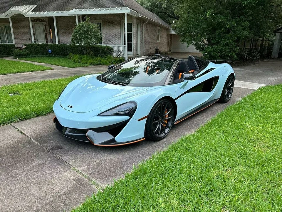 2020 McLaren 570S Spider - Image 2 of 19