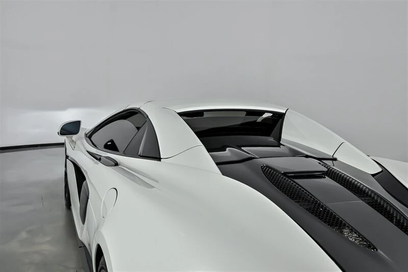 2020 McLaren 570S Spider - Image 18 of 21