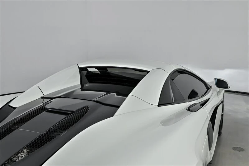 2020 McLaren 570S Spider - Image 17 of 21
