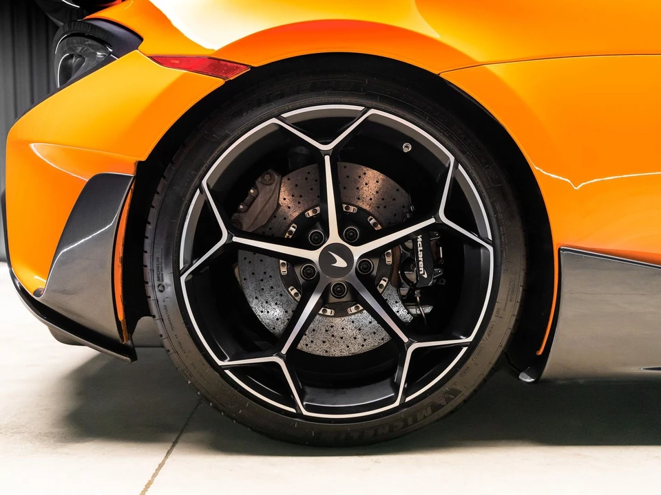 2020 McLaren 600LT - Image 5 of 31
