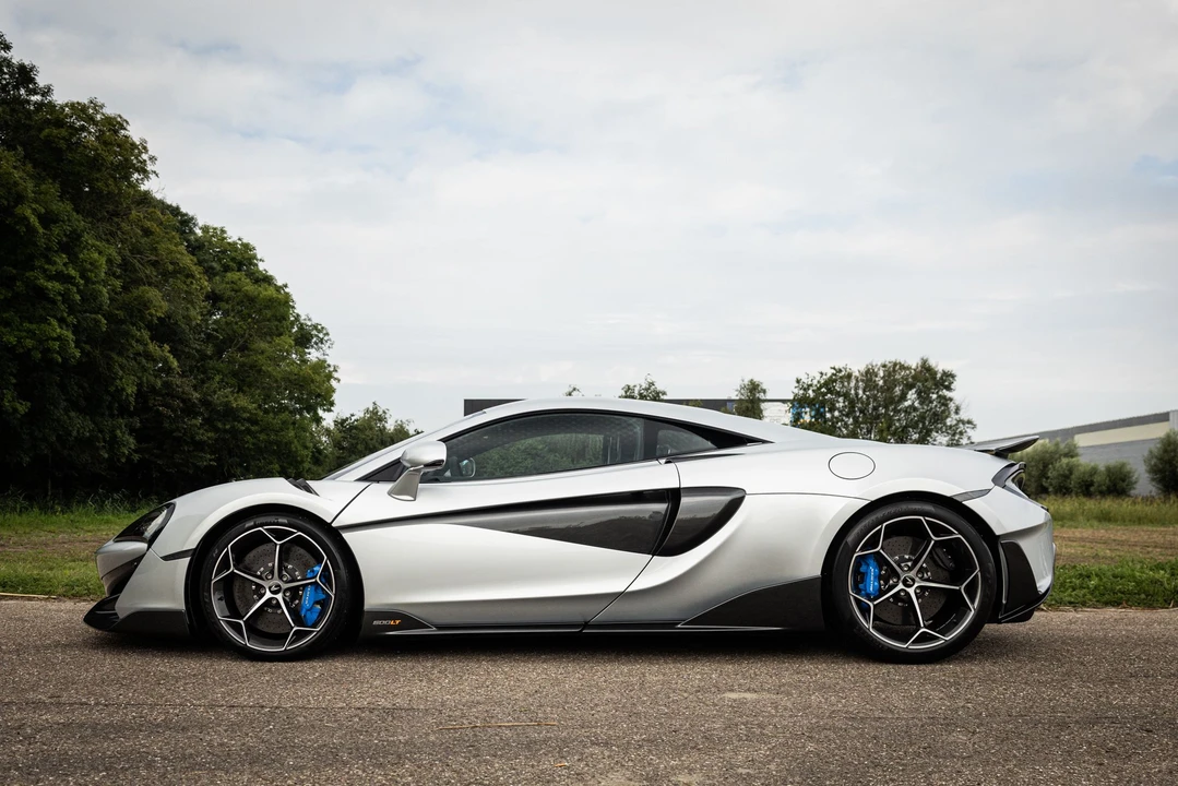 2020 McLaren 600LT - Image 2 of 31