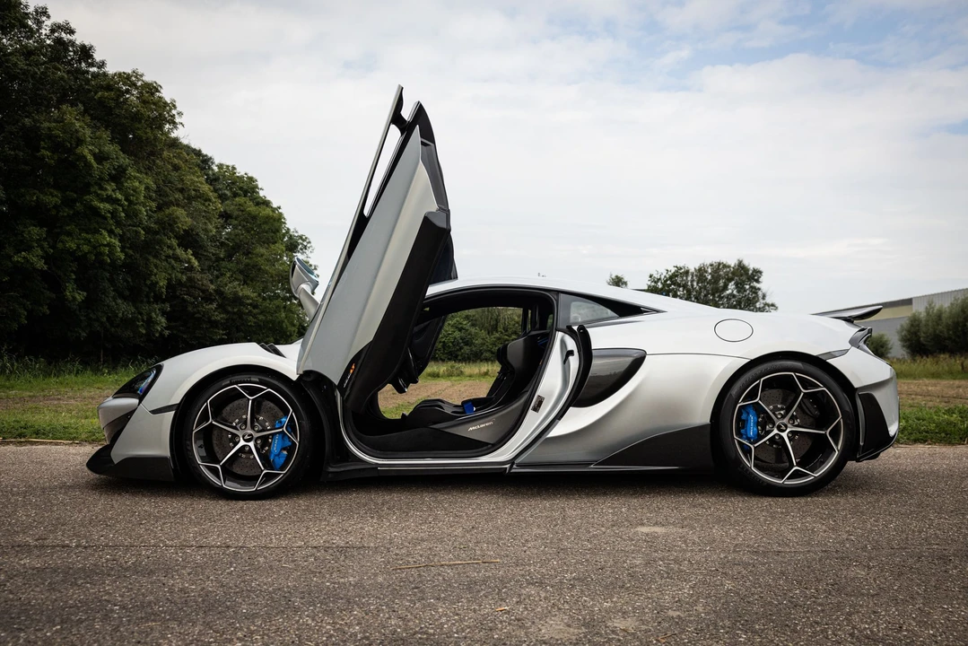 2020 McLaren 600LT - Image 7 of 31