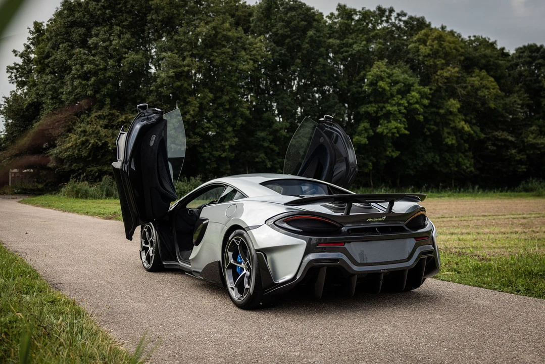 2020 McLaren 600LT - Image 11 of 31