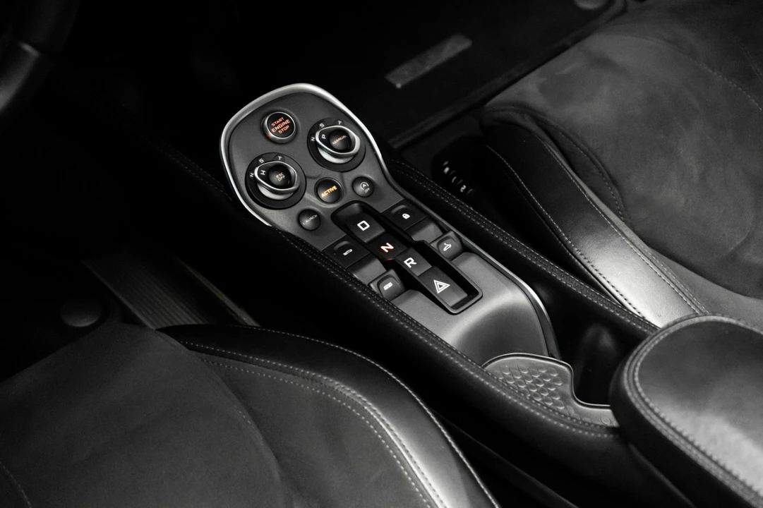 2020 McLaren 600LT - Image 19 of 31