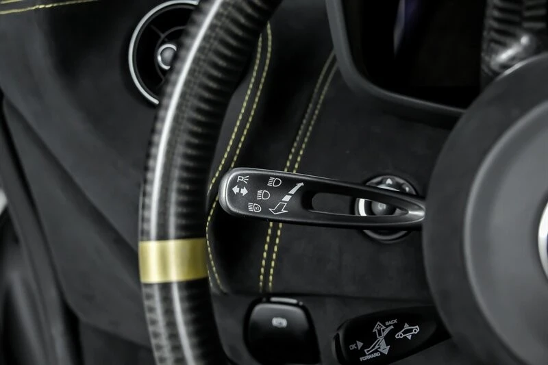 2020 McLaren 600LT Spider - Image 25 of 31