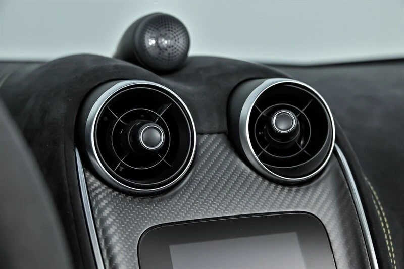2020 McLaren 600LT Spider - Image 30 of 31
