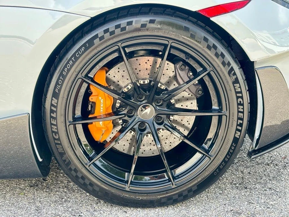 2020 McLaren 600LT Spider - Image 19 of 29