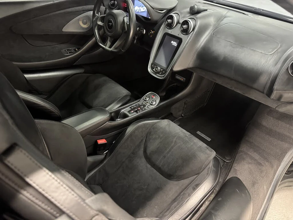 2020 McLaren 600LT Spider - Image 17 of 31