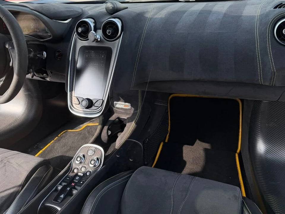2020 McLaren 600LT Spider - Image 28 of 31